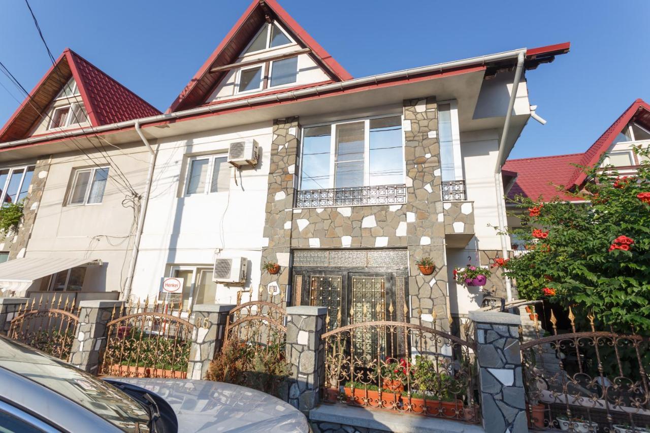 Pensiunea Adriana Costinesti Exterior photo