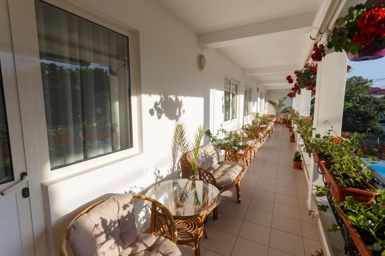 Pensiunea Adriana Costinesti Exterior photo
